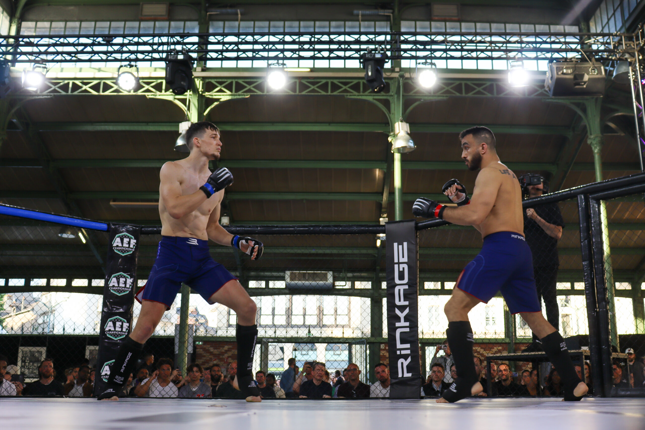 Eliot Geoffray et Rémi Bourgois nous ont offert un beau spectacle dès le second combat de la soirée.